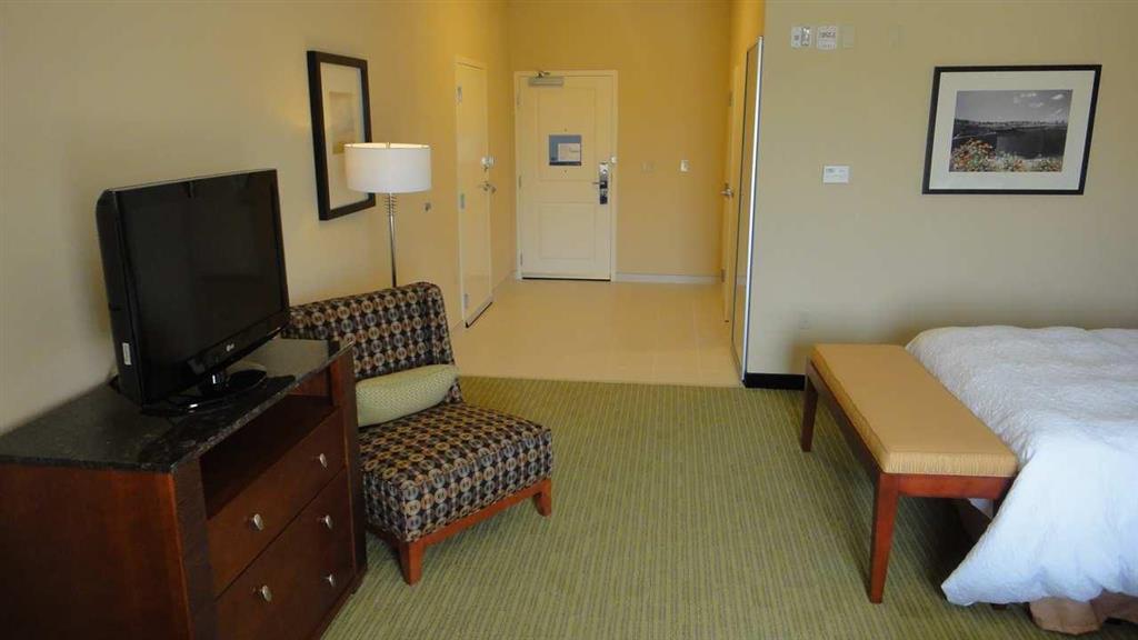 Hampton Inn & Suites Riverside/Corona East Zimmer foto