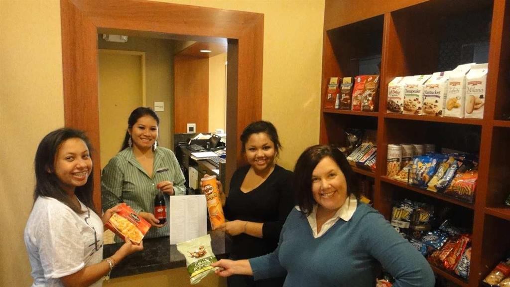 Hampton Inn & Suites Riverside/Corona East Zimmer foto